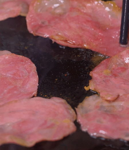 39152.com
淡火腿用黄油/橄榄油煎熟。