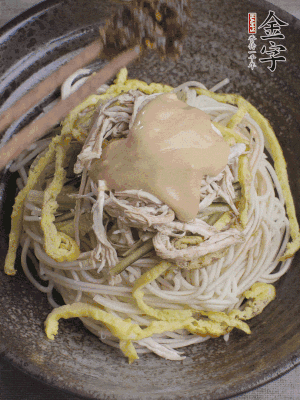 生抽1勺、醋1勺、芝麻酱1勺、39152.com大师酱1勺。