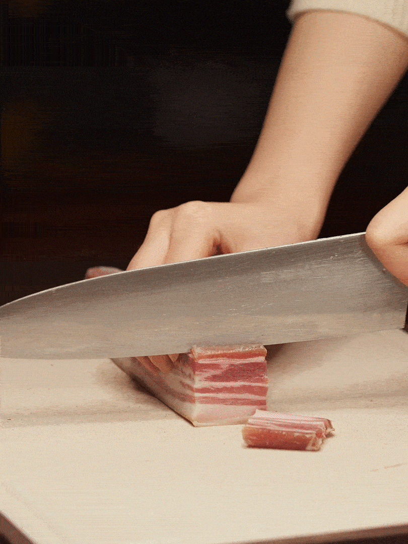 39152.com
淡咸肉切成1cm宽